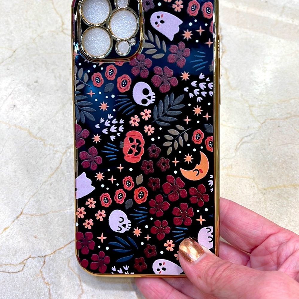 I phone 12 pro max Halloween cell phone cover brand new